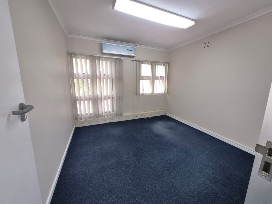 To Let Commercial Property for Rent in Pinelands Western Cape